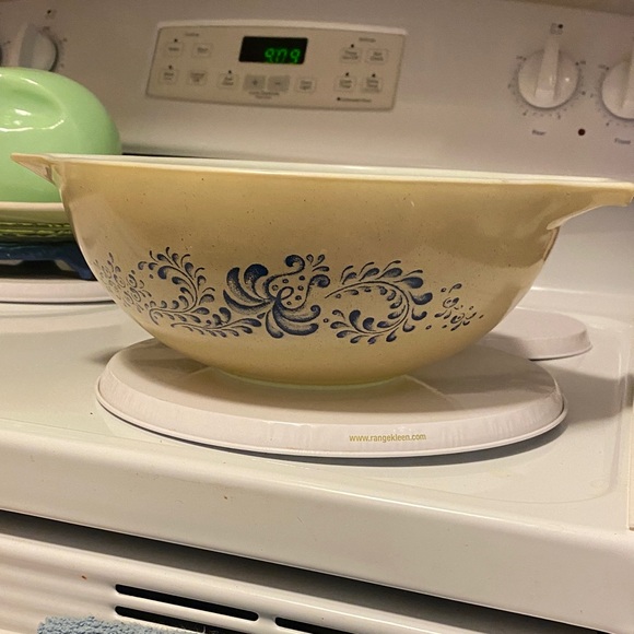 Pyrex 444 Homestead 4 Quart 1970s Cinderella Bowl Excellent Condition - Picture 1 of 5